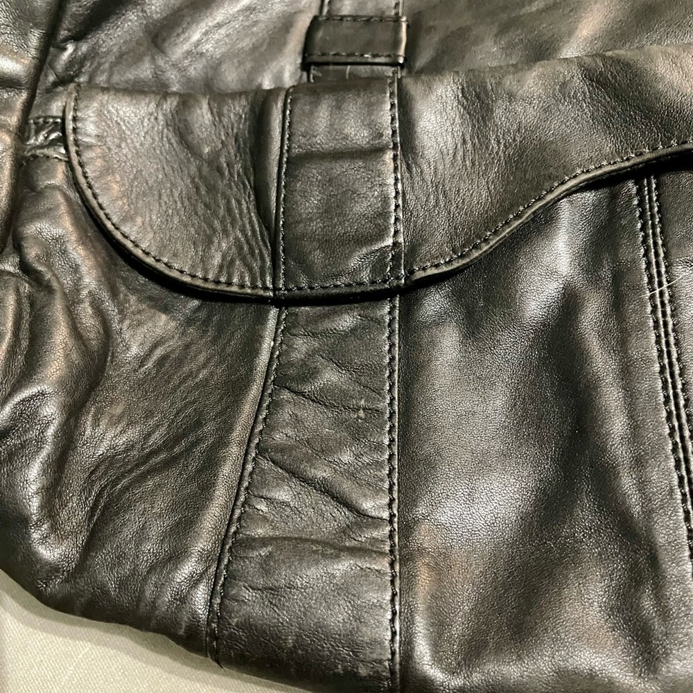 VINTAGE Black Leather shoulder bag - Picture 4 of 16